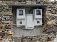 Einspeisezähler für EEG-Anlagen können unter bestimmten Bedingungen selbst angebracht werden (Bild ro18ger/pixelio.de)