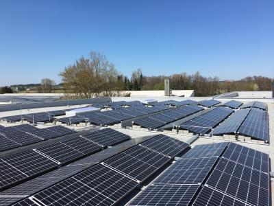 Die neue Photovoltaikanlage der Sumitomo (SHI) Cyclo Drive Germany GmbH erbringt eine Leistung von bis zu 120 000 Kilowattstunden pro Jahr