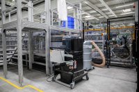 Für die allgemeine Betriebsreinigung werden bei Hörmann in Dissen im ganzen Werk Ruwac-Sauger eingesetzt – natürlich in staubexplosionsgeschützter Ausführung und teilweise, wie hier, mit Vorabscheider.