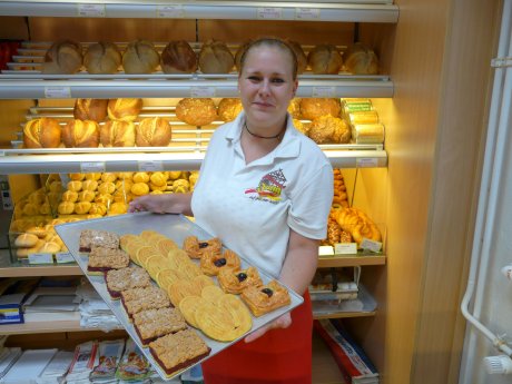 Leistungswettbewerb-Bäckereifachverkäuferin_Fischbach-Corinna_2008_hol007.jpg