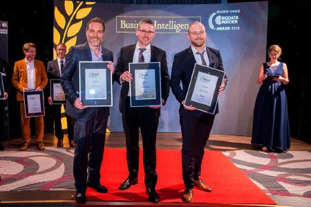 Die Gewinner des IT Awards 2019 im Bereich Business Intelligence (v.l.): Michael Schmahl von Oraylis, Matthias Herkommer von Qlik und Christian Winnige von Tableau / Bild: artful rooms/VIT