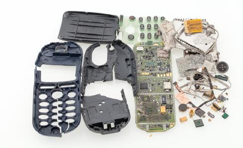 Cell phone after usage of the shockwave process