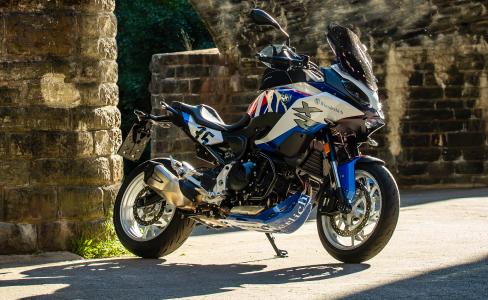 The Tank bag »ELEPHANT SPORT« mounted on the BMW F 900 XR (Item-No.: 40983-002)