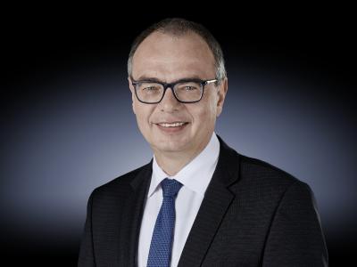 Uwe Scharf, Geschäftsführer Business Units IT und Industrie sowie Marketing bei Rittal: "Der VX IT steht für Schnelligkeit, Flexibilität und Modularität. Aber auch für die Sicherheit, dass unsere Kunden für alle IT-Szenarien bestens ausgerüstet sind – auch in der intelligenten Fabrik von morgen." / Quelle: Rittal GmbH & Co. KG