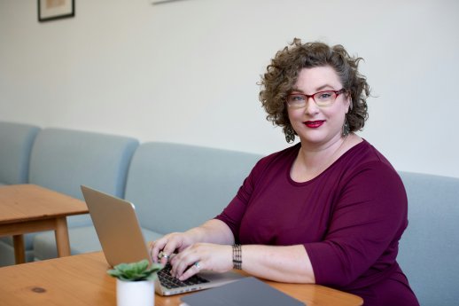 allgo-an-app-for-plus-size-people-jsx4qvopjG4-unsplash.jpg