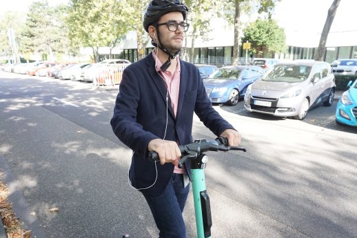 Kopfhörer im Straßenverkehr.jpg