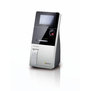 Messdaten für therapeutisches Vorgehen bei der Hand: Thermodrucker GeBE-MULDE Mini in ESCHWEILER Blutanalysesystem (Copyright ESCHWEILER GmbH & Co.KG)