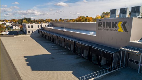 01-S&P-Firma-Rink-Außenansicht.jpg