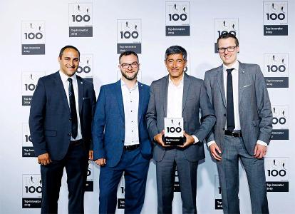 Die Geschäftsführung der Ingpuls GmbH bei der Preisverleihung mit Ranga Yogeshwar (2.v.r., Quelle: compamedia)