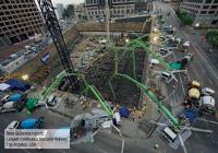 Mit der Unterstützung von 12 Putzmeister Autobetonpumpen, zwei Stationärmasten und zwei stationären Betonpumpen wurde am New Wilshire Grand Center in Los Angeles ein neuer Guinness-Buch-Rekord für die größte kontinuierliche Betonförderung (16.200 m³ Beton in 18,5 Stunden) aufgestellt