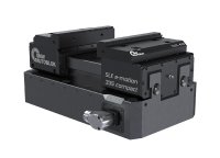 Der mechatronische Langhubspanner SLX e-motion 335 compact ermöglicht vollautomatische Bearbeitungsdurchgänge für mittlere Bauteilgrößen