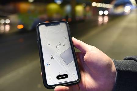 Schnell nach Hause! Die App zeigt, wie es am besten geht.