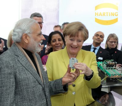 2015-04-13_Kanzlerin_Merkel_am_HARTING_Stand_6.jpg