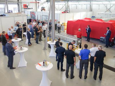 Renato Luck, CEO der Grenzebach Gruppe, begrüßte die Teilnehmer der Coating Competence Days