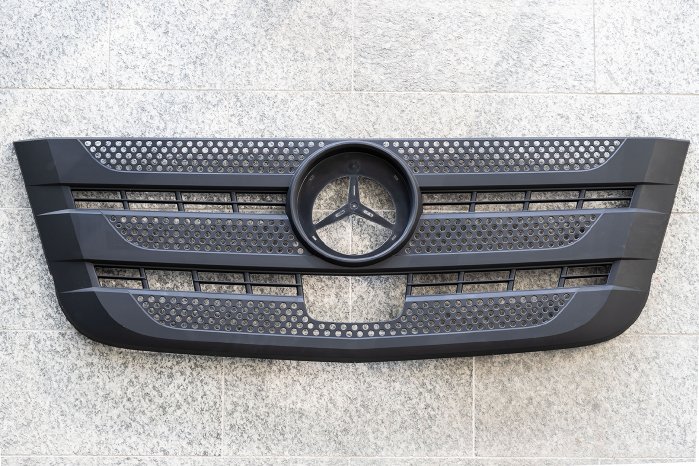 Frontziergitter_DAIMLER_MG_1731.jpg