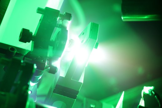 Test der Erzeugung des Protonenstrahls zur Zündung der Fusion an dem 100 TW TRIDENT Laser.JPG
