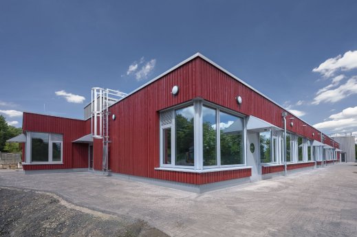 23-51862-Christoph-Schlingensief-Schule-Oberhausen-0111.4f63d395 Außen1.jpg