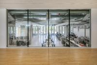 Mezzanine Blick in die Manufaktur / Foto: attocube systems AG/ Mathis Beutel