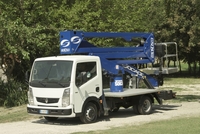 Renault Maxity mit Arbeitsbühne von Socage