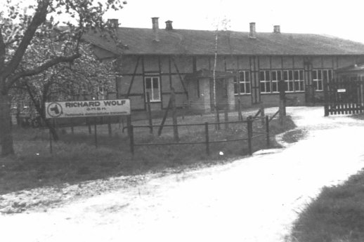 RW-factory-building-1947-15x10-press.jpg