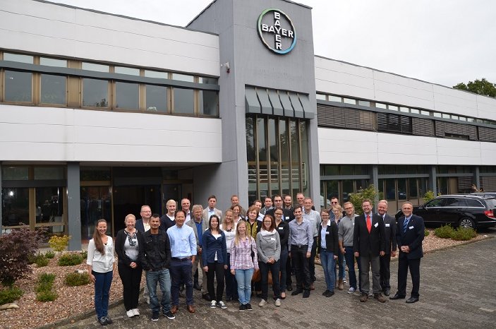 Gruppenfoto PUR-Workshop Bayer 2014.JPG