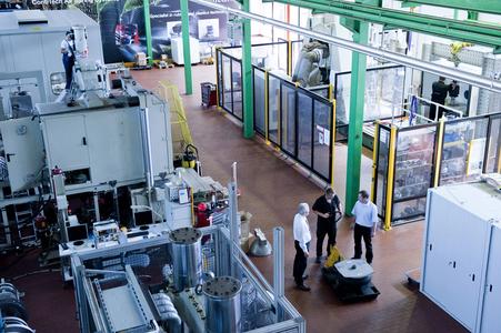 With the world's only certified test lab for rail vehicle suspension systems, ContiTech sets new standards for quality and service / Photo: ContiTech