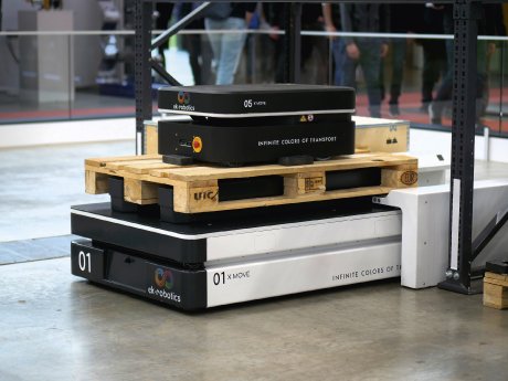 ek-robotics-LogiMAT-2024-agv-amr-X-MOVE-rgb-web.jpg