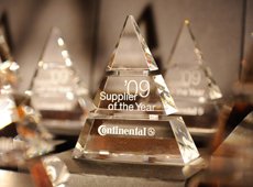 img_2010_06_10_supplier_award2_de[1][1].jpg