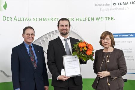 v.L.: Dr. Helmut Sörensen, Präsident der Berliner Rheuma-Liga, Dr. rer. nat. Henrik Mei, Prof. Dr. Erika Gromnica-Ihle, Präsidentin des Bundesverbandes der Deutschen Rheuma-Liga e.V.. Foto: J.Hirscher