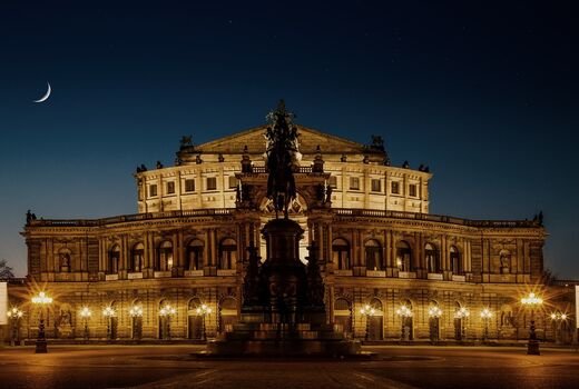 Oper_Dresden-4gx1rhc7rbdjj66.jpg