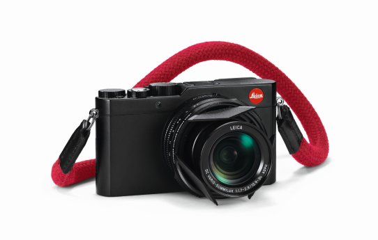 Leica D-Lux_Explorer Kit.jpg