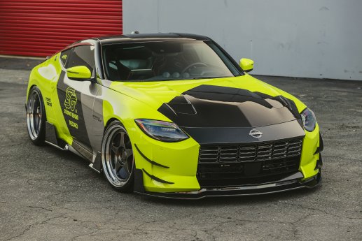 ST_XTA_Nissan_Z_Fairlady_Z_RZ34_neon_Standaufnahme_001.jpg