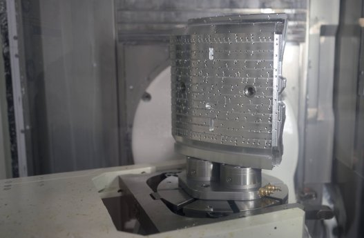 AWB_King_Machine (3).png