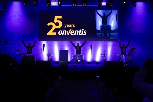 Conference_Day_-_Opening_Act__Drumstars_.jpg