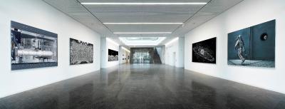 Blicke in die Ausstellungsinstallation „Beyond the horizon“ in der WITTENSTEIN Innovationsfabrik (Bildquelle: Michael Najjar)