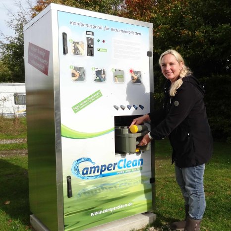 CamperClean, die vollautomatische Entleerungs- und Reinigungsstation für Toilettenkassetten.jpg
