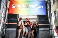 Feiern auf dem CSD Truck von gevekom beim CSD Dresden 2026