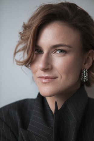 LAURA_LEWANDOWSKI_(c) Linda Böse.jpg