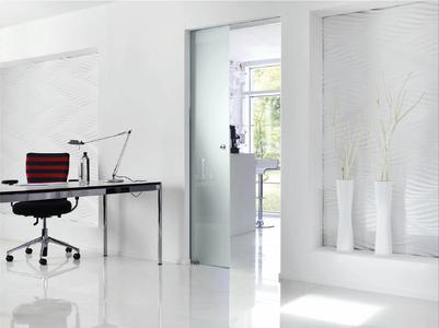 The sliding door system Rollan 40 and 80 NT: proven fitting with new details (Photo: GEZE GmbH)