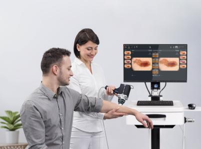 State-of-the-art video dermoscopy supported by Artificial Intelligence in the FotoFinder vexia.