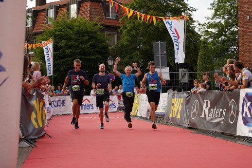 1574 – 4 Zieleinlauf.jpg