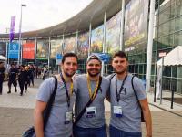 Teamfoto GamesCon 2018 - von links nach rechts: Julian Suttner, Niklas Hatje und Cedric Deege