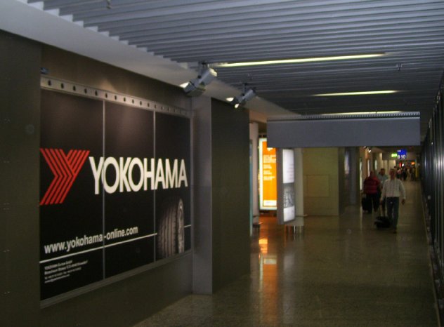 YOKOHAMA_Airport_Werbung2.jpg