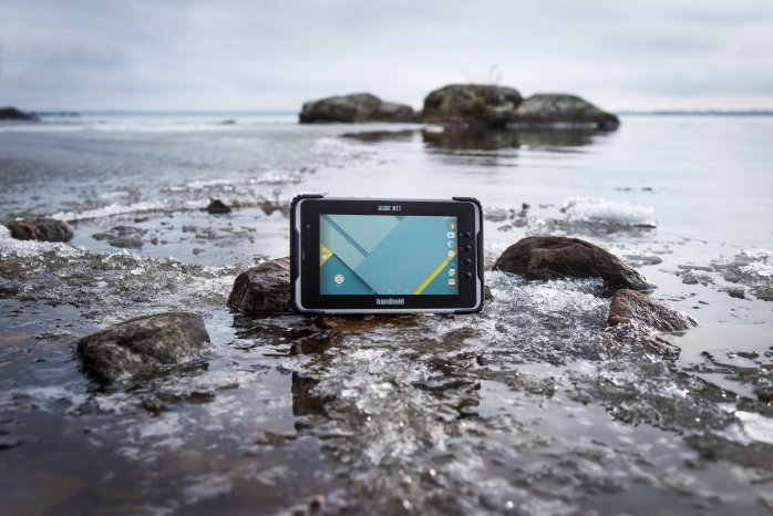 Handheld-ALGIZ-RT7-rugged-tablet-ice-Android-6.jpg