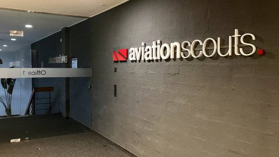 Teams_Hintergrundbild_ungespiegelt Neu.jpg