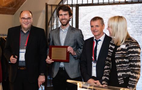 Ceremony of the Thomas Gessner Award from left: Committee member Dr. Stefan Finkbeiner Bosch Sensortec GmbH, Awardee ‚ Dr. Christian Huber Robert Bosch GmbH, Committee chairman Prof. Thomas Otto Fraunhofer ENAS, CEO Petra Haarburger Mesago Messe Frankfurt
