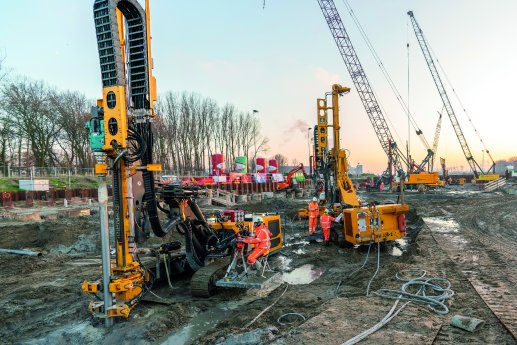 2020-02_BAUER_GEWI piles for tunnel project in Rotterdam (1).jpg