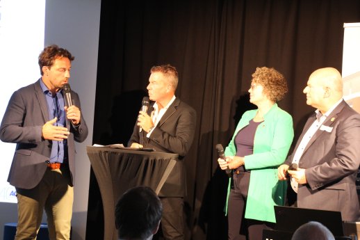 Foto-09-23_Talkrunde I AGIT Forum 2023.JPG