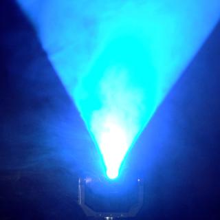 L'idéal pour faire tourner les têtes - lyres à LED Cameo Light