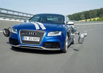 Tonaufnahmen mit dem Audi RS 5 bei Spitzengeschwindigkeiten von über 200 kmh.jpg